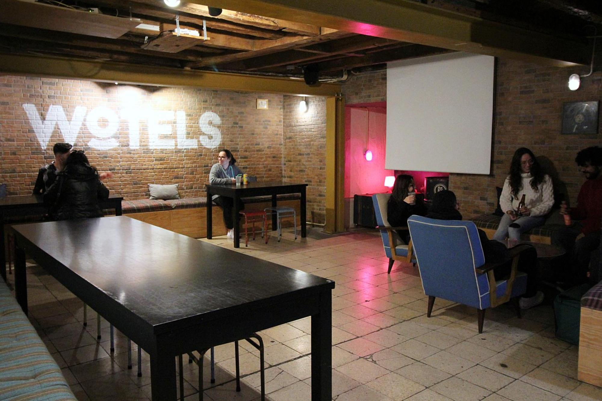 Hostel Wot New *